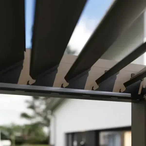 Пергола терасна пристінна Gutroof ELEGANCE WALL AUTOMATIC 3x6 з підсвічуванням