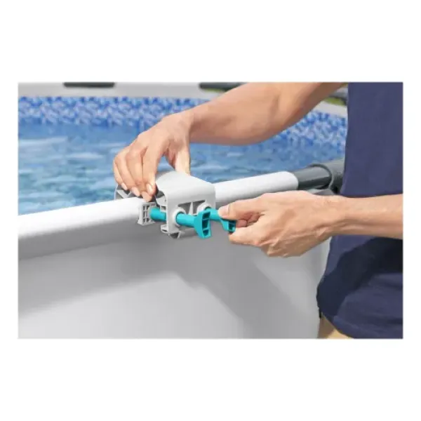 Фильтрующий насос для бассейна Bestway со скиммером Skimatic FlowClear 3974l/h 58469