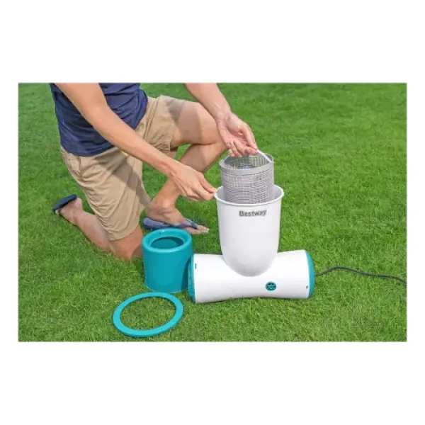 Фильтрующий насос для бассейна Bestway со скиммером Skimatic FlowClear 3974l/h 58469