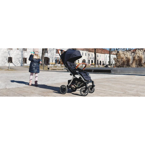 Прогулянкова коляска Petite and Mars Cross