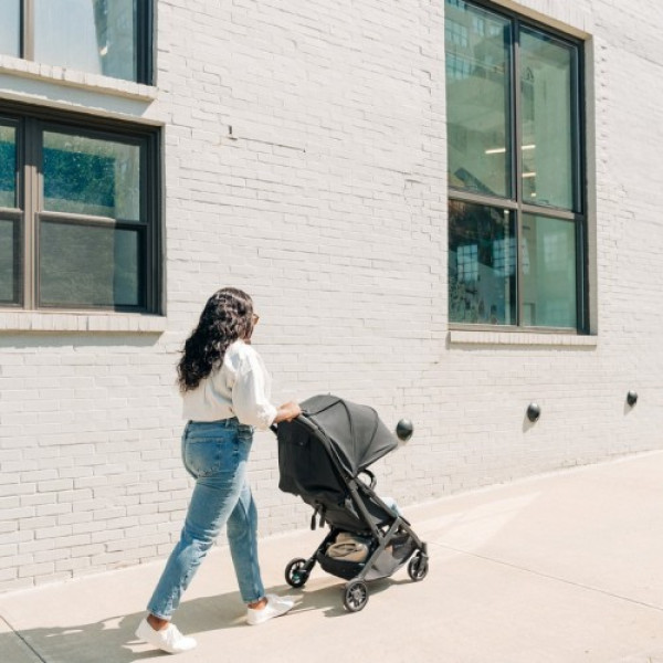 Прогулянкова коляска UPPAbaby MINU V2 з бампером