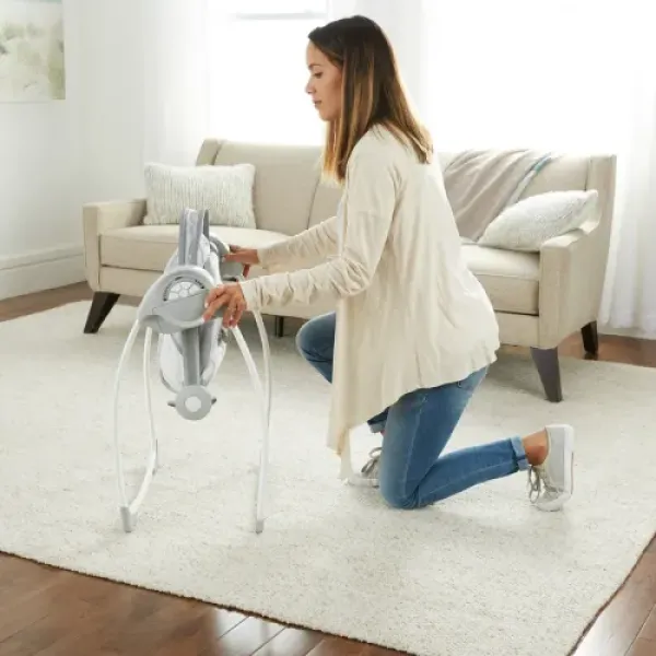 Крісло - гойдалка INGENUITY Comfort 2 Go Cuddle Lamb