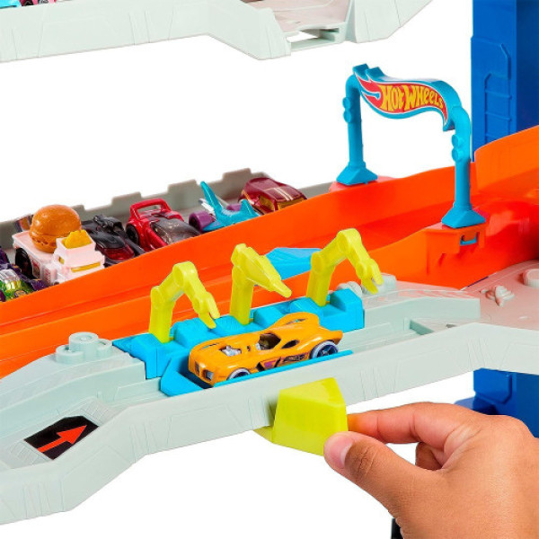 Трек Hot Wheels Легендарний гараж MEGA Dragon Garage HKX48